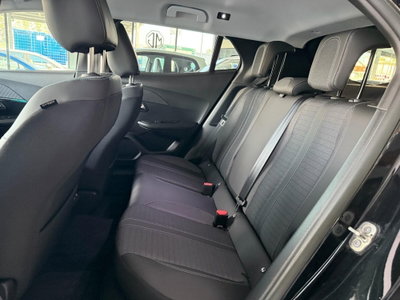Peugeot 2008 BlueHDi 130 S&S EAT8 Allure Pack (7)