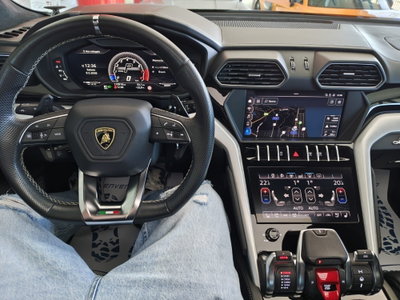 Lamborghini Urus 4.0 (9)