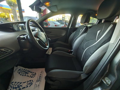 Lancia Ypsilon 1.3 MJT 16V 95 CV 5 porte S&S Platinum (14)