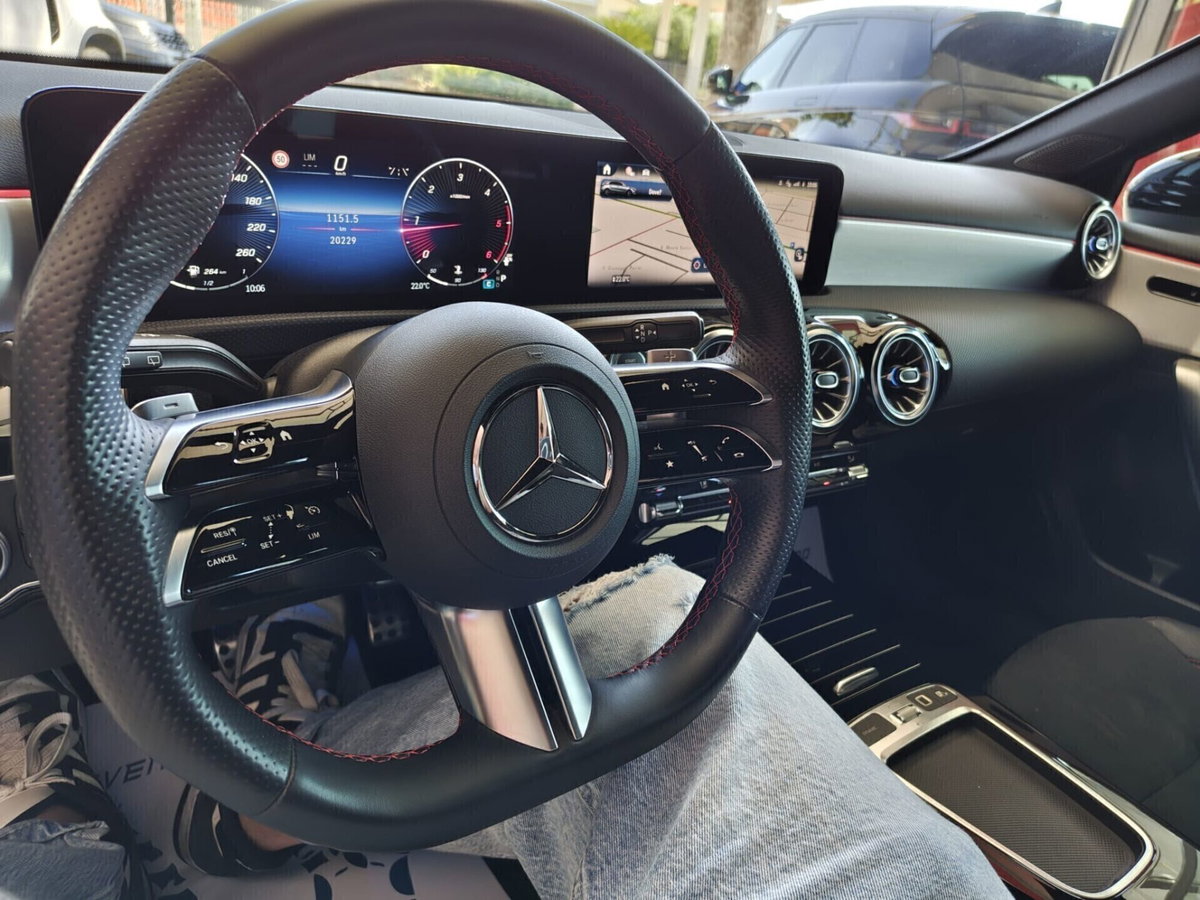 Mercedes-Benz Classe A 180 d Automatic Premium (9)