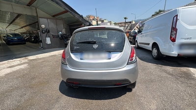 Lancia Ypsilon 1.3 MJT 16V 95 CV 5 porte S&S Silver (4)