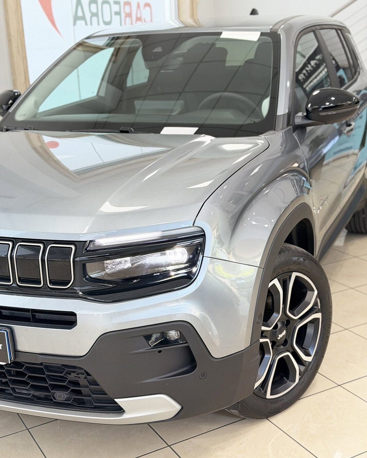 Jeep Avenger 1.2 turbo Summit fwd 100cv (2)