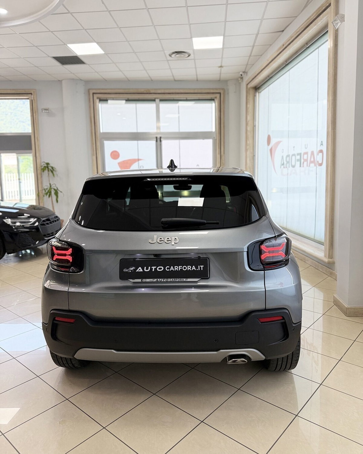 Jeep Avenger 1.2 turbo Summit fwd 100cv (3)