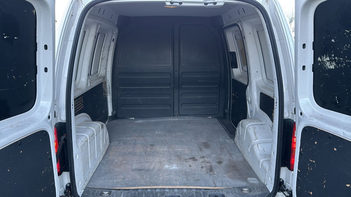 Volkswagen Caddy 2.0 TDI 102 CV (6)