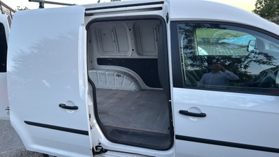 Volkswagen Caddy 2.0 TDI 102 CV (7)