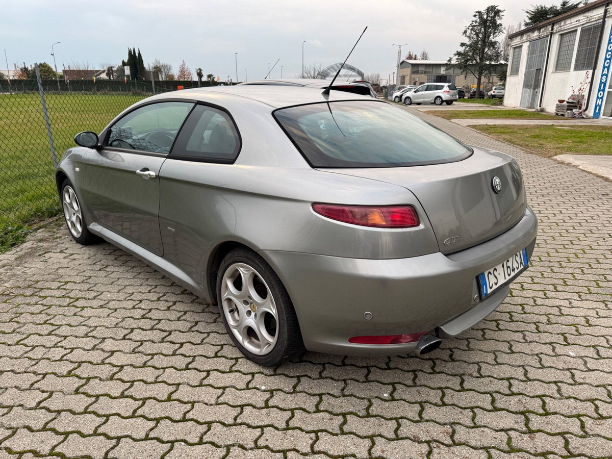 Alfa Romeo GT 1.9 MJT 16V Luxury