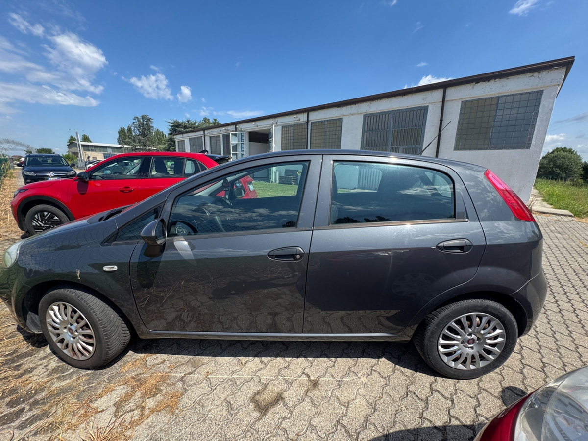 Fiat Punto 1.2 8V 5 porte Street (6)