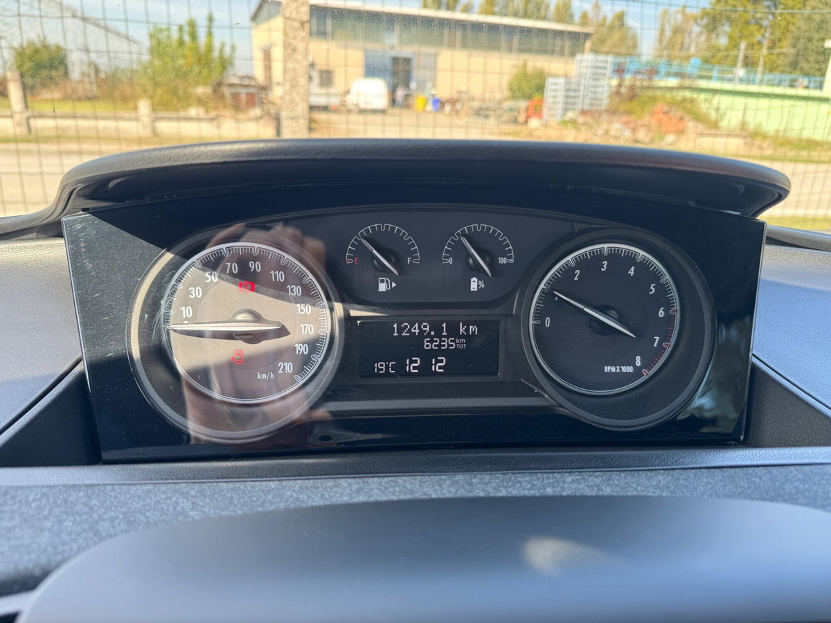 Lancia Ypsilon 1.0 FireFly 5 porte S&S Hybrid Ecochic Silver (9)