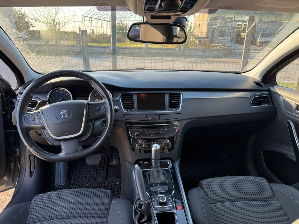 Peugeot 508 SW 2.0 HDi 163CV aut. Ciel Business (8)