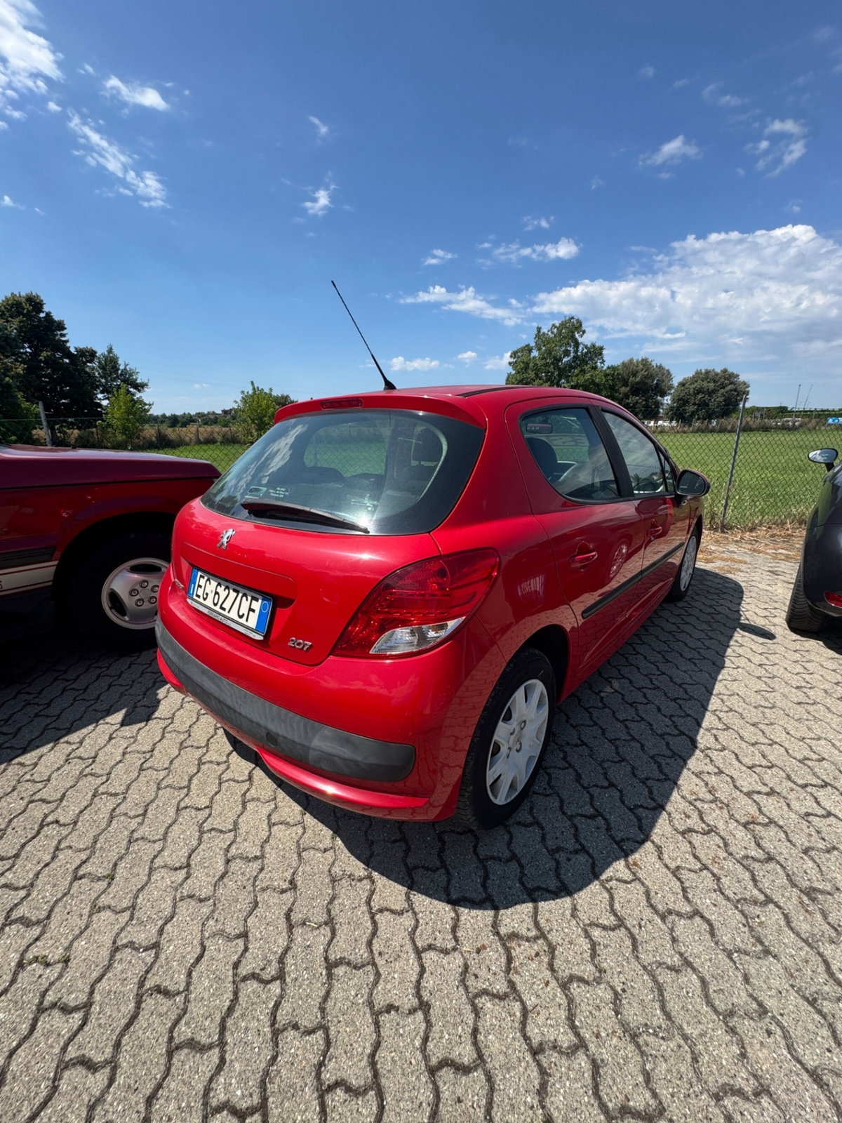 Peugeot 207 HDi 70CV 5p. Sweet Years (3)