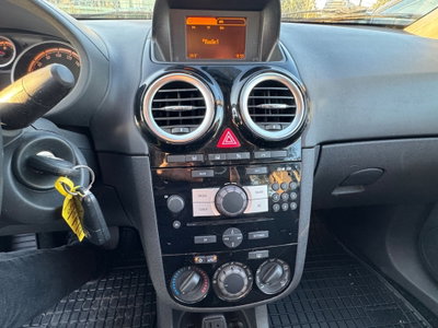 Opel Corsa 1.2 85CV 3 porte GPL-TECH b-color (12)