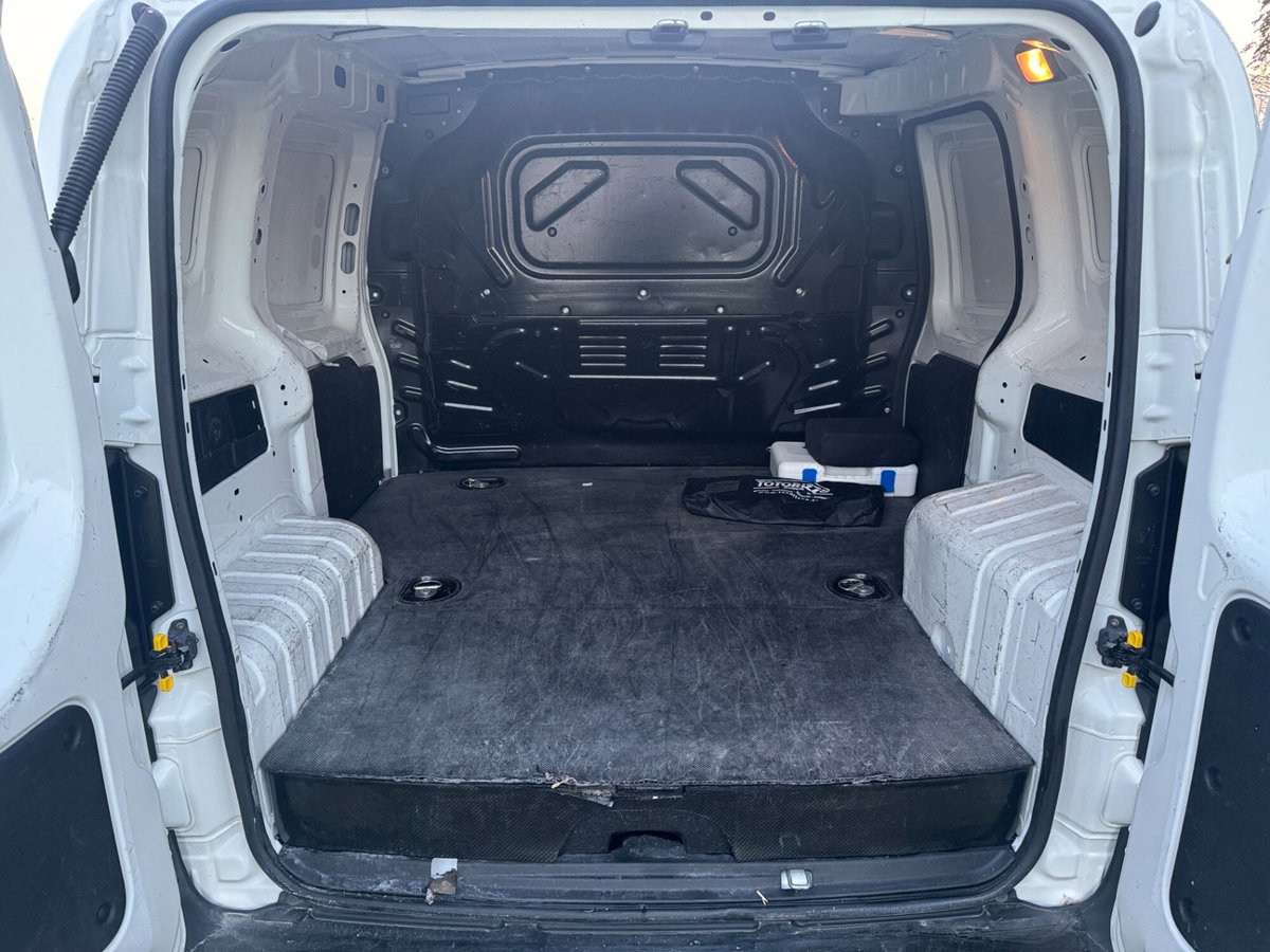 Fiat Fiorino 1.4 8V CNG 70CV Cargo SX (9)
