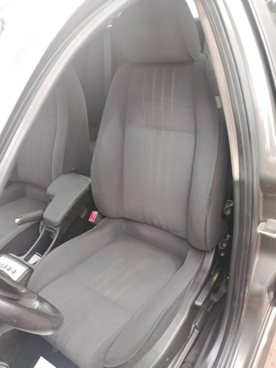 Alfa Romeo 159 1.9 JTDm 150CV Progression (16)