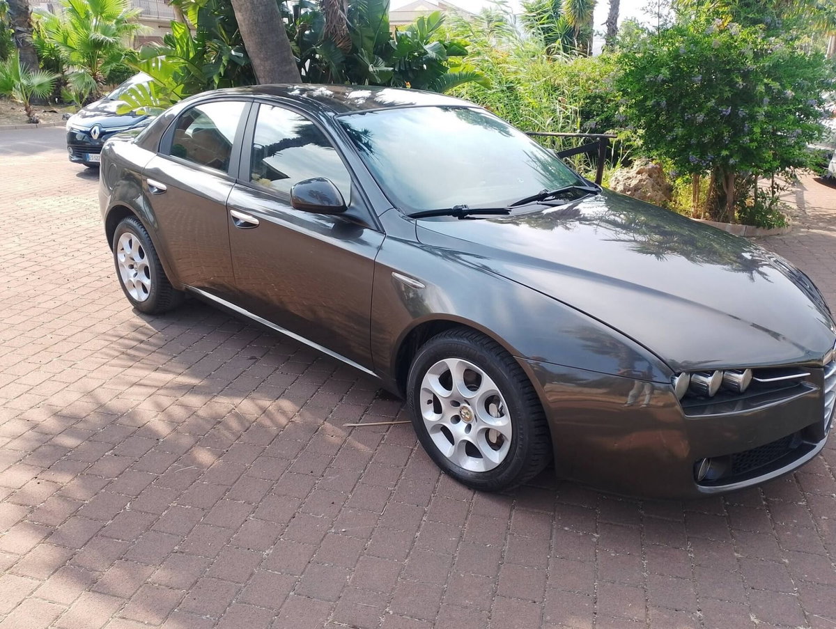 Alfa Romeo 159 1.9 JTDm 150CV Progression (3)