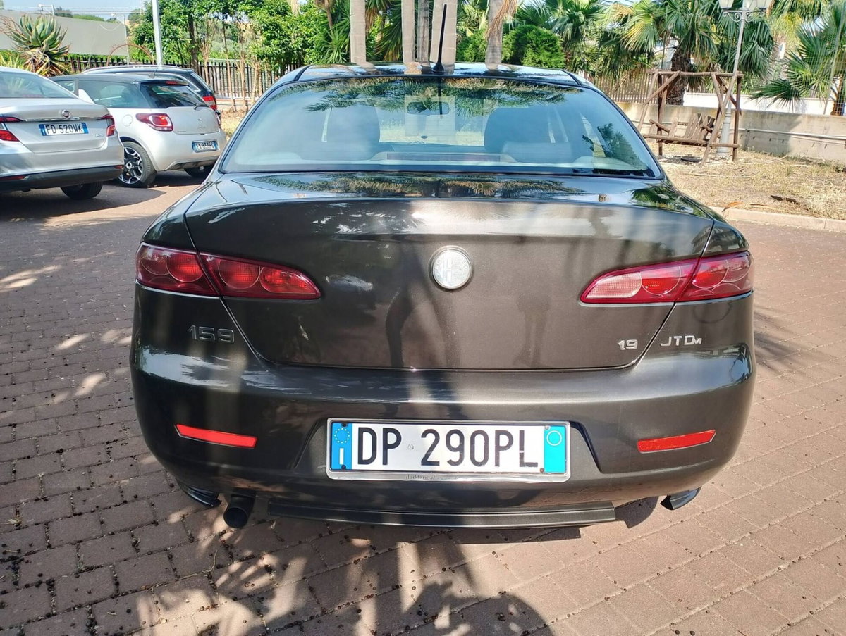 Alfa Romeo 159 1.9 JTDm 150CV Progression (7)
