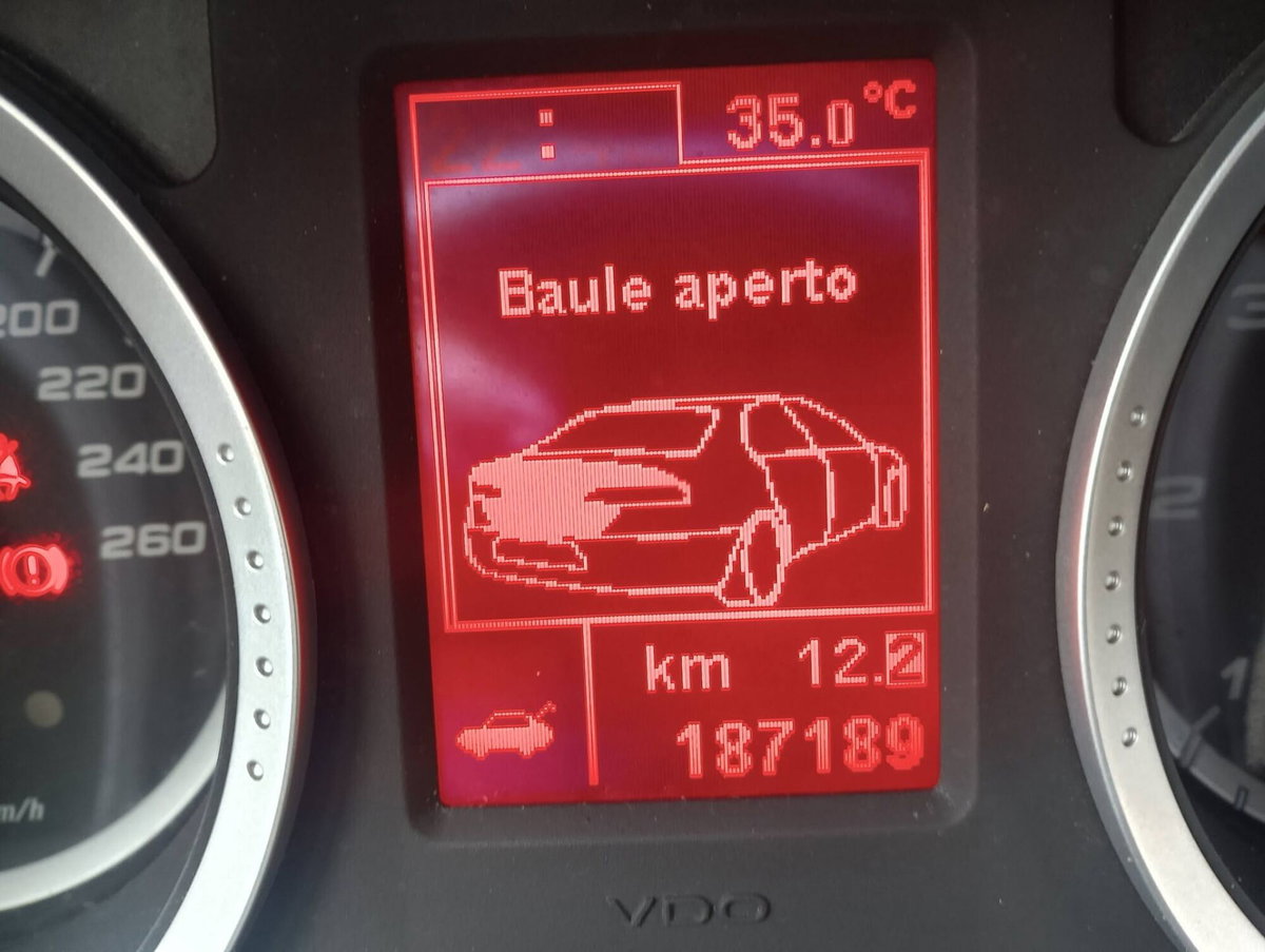 Alfa Romeo 159 1.9 JTDm 150CV Progression (9)