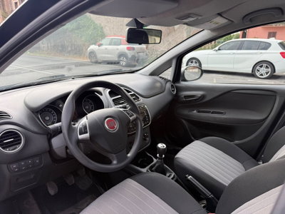Fiat Punto 1.4 8V 5 porte Natural Power Young (4)