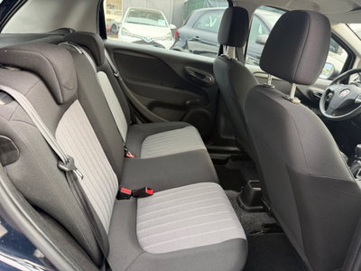 Fiat Punto 1.4 8V 5 porte Natural Power Young (8)
