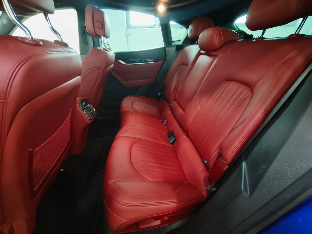Maserati Levante Levante MHEV 330 CV AWD GT (13)