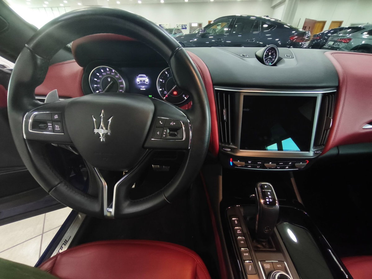 Maserati Levante Levante MHEV 330 CV AWD GT (9)