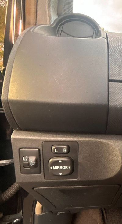 Toyota Yaris 1.D-4D 3 porte Sol (17)