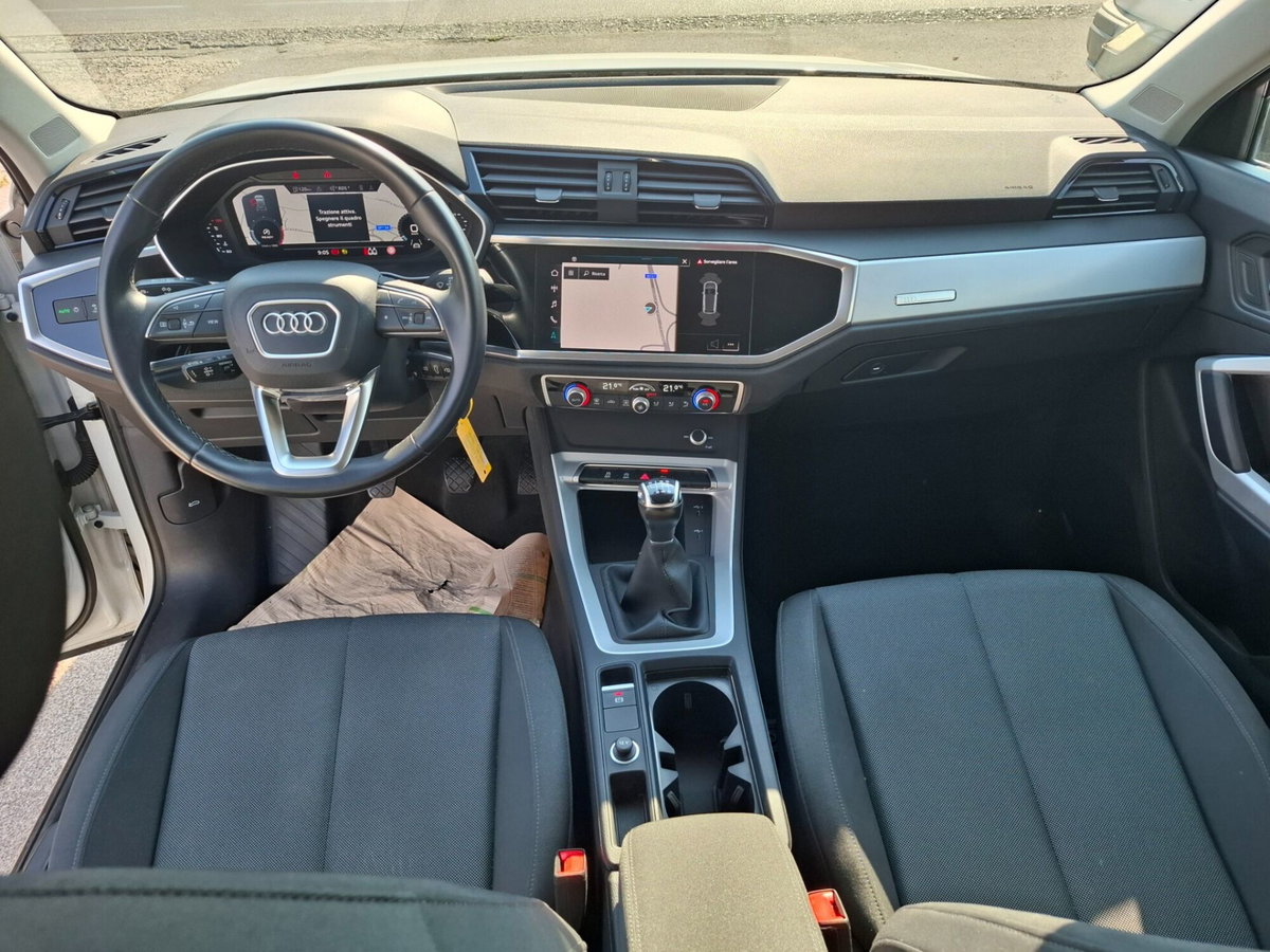 Audi Q3 35 TDI Business (5)