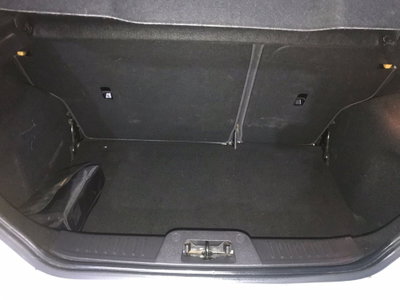 Ford Fiesta 1.4 5 porte Bz.- GPL Titanium (11)