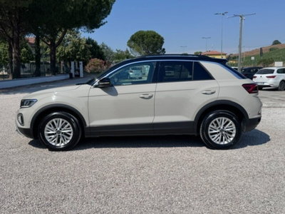 Volkswagen T-Roc 1.0 TSI Life (8)