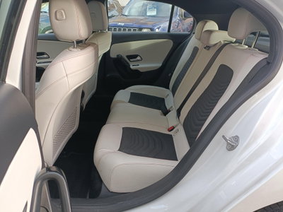 Mercedes-Benz Classe A 180 d Automatic Executive (13)