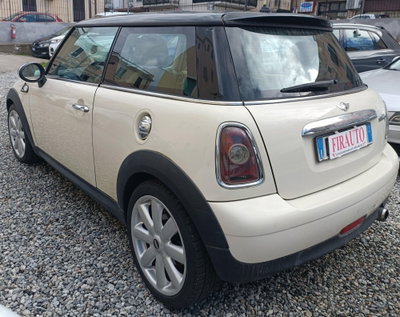 MINI Mini 1.6 16V Cooper D (7)