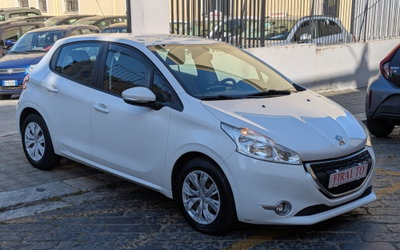 Peugeot 208 82 5 porte Allure (2)