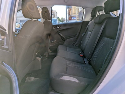 Peugeot 208 82 5 porte Allure (9)