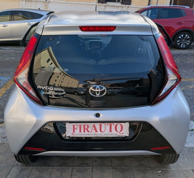 Toyota Aygo Connect 1.0 VVT-i 72 CV 5 porte x-cool (5)