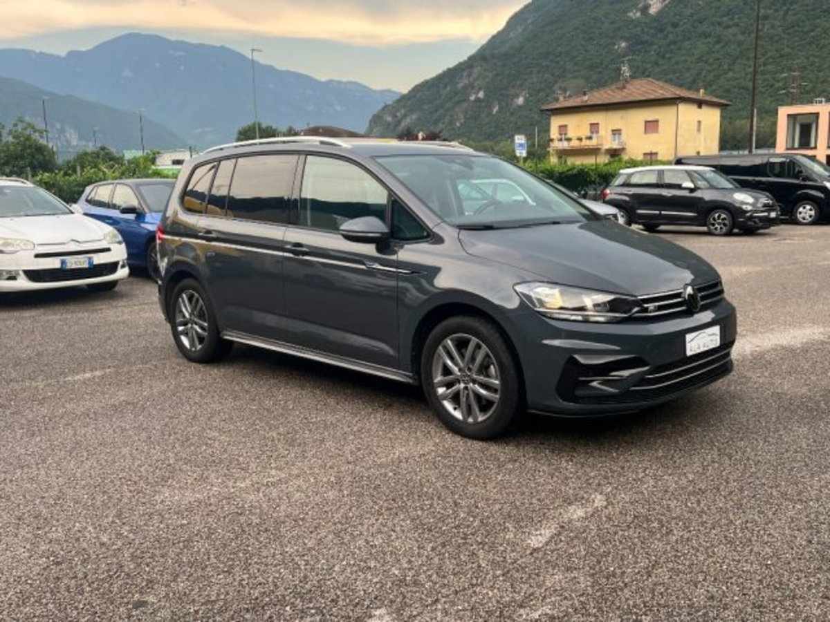 Volkswagen Touran 1.5 tsi Business 150cv (2)
