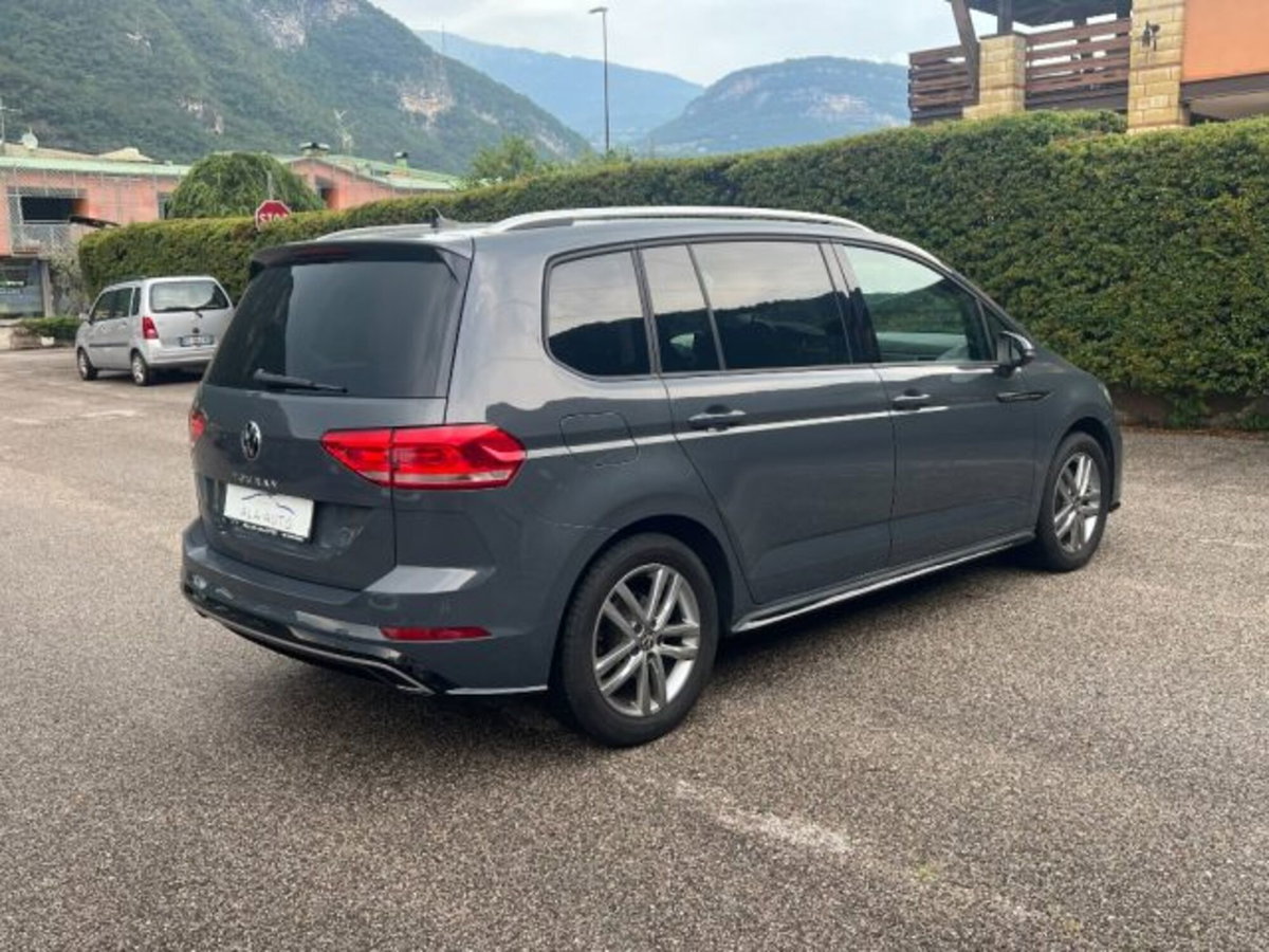 Volkswagen Touran 1.5 tsi Business 150cv (4)