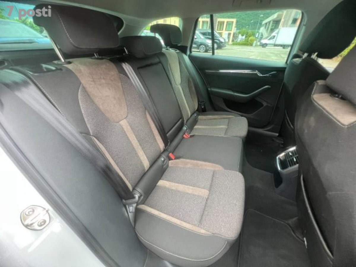 Skoda Octavia Station Wagon 2.0 TDI EVO SCR 150 CV DSG 4x4 Wagon Scout (13)