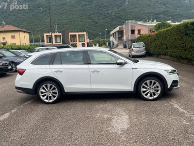 Skoda Octavia Station Wagon 2.0 TDI EVO SCR 150 CV DSG 4x4 Wagon Scout (3)