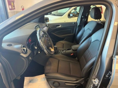 Mercedes-Benz Classe B 180 d Premium (3)