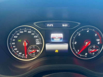 Mercedes-Benz Classe B 180 d Premium (4)