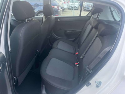 Hyundai i20 1.4 CRDi 5p. Classic (8)