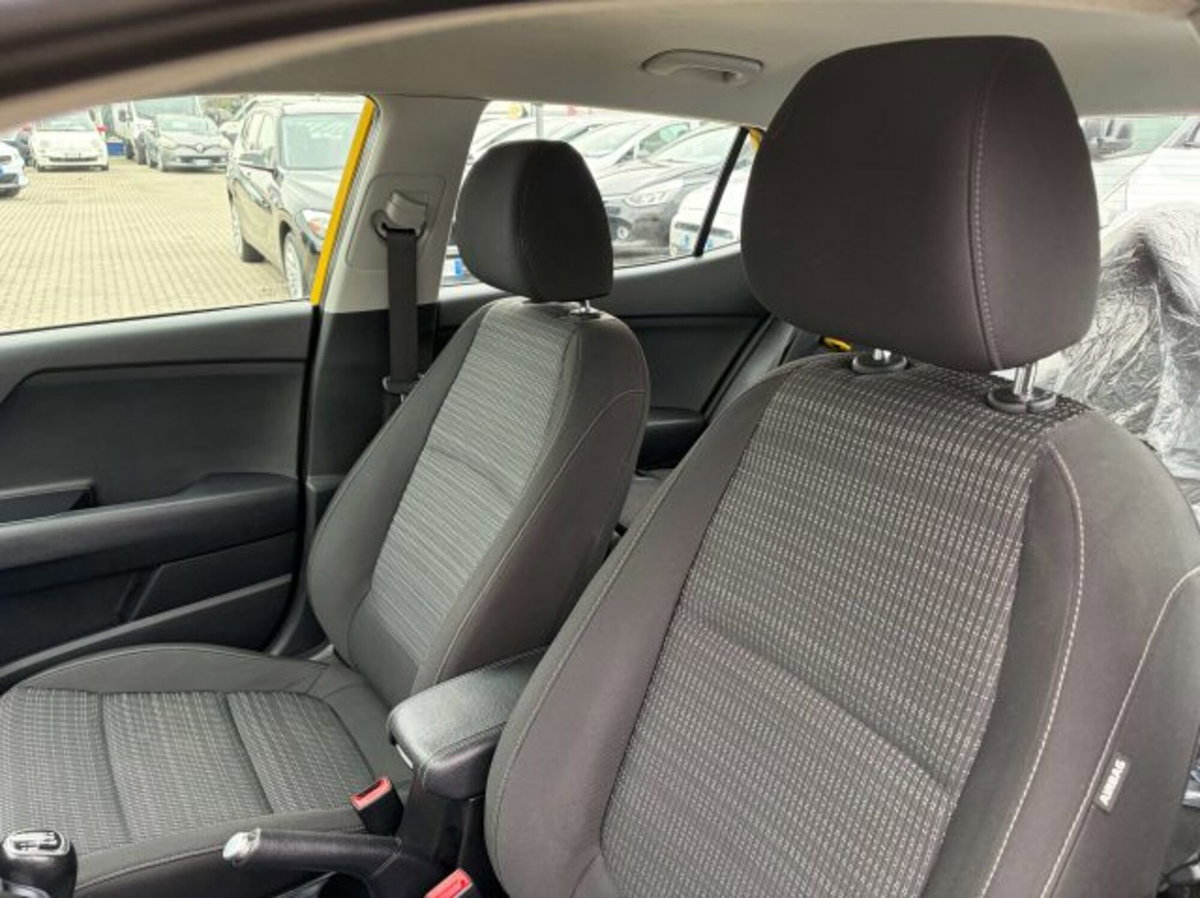 Kia Stonic 1.4 MPI 100 CV Style (12)