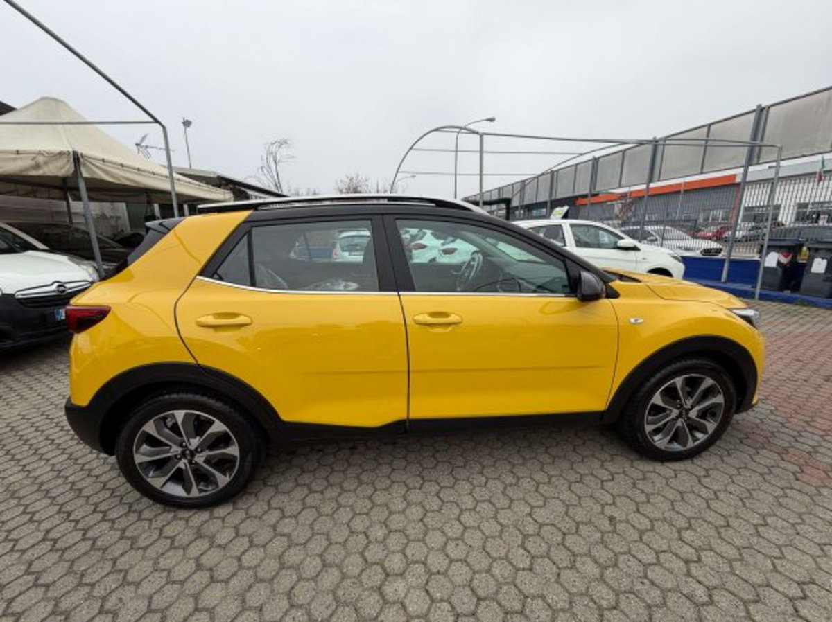 Kia Stonic 1.4 MPI 100 CV Style (3)