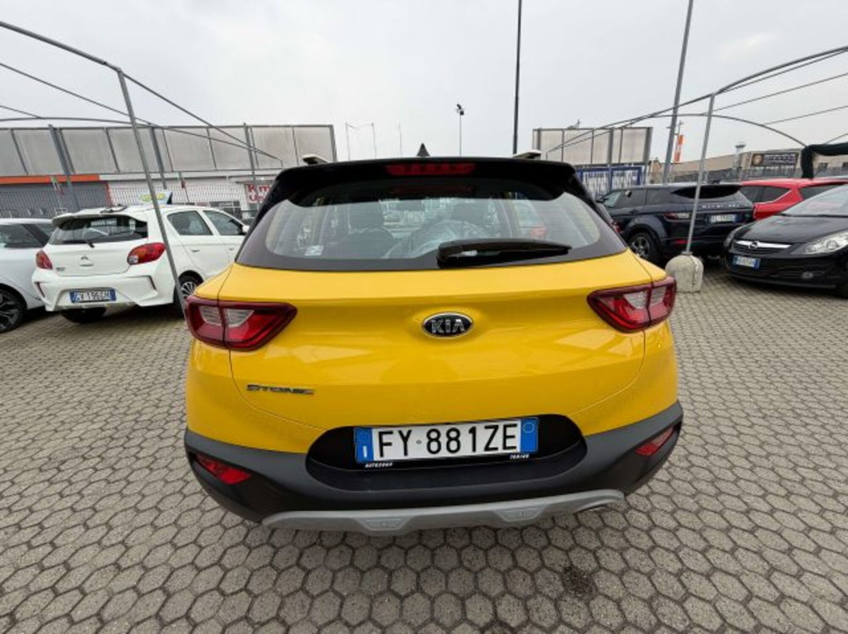Kia Stonic 1.4 MPI 100 CV Style (4)