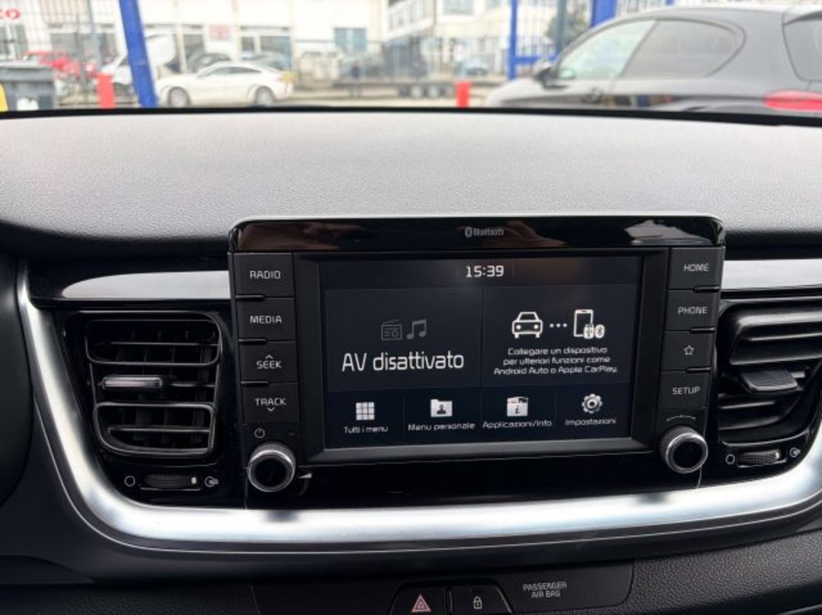 Kia Stonic 1.4 MPI 100 CV Style (9)