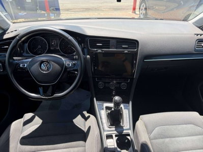 Volkswagen Golf 1.6 TDI DPF 5p. Highline (9)
