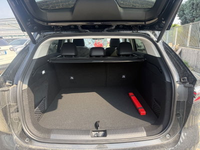 Mg HS 1.5 hybrid+ Luxury auto (8)