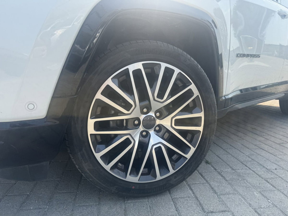 Jeep Compass 1.5 turbo t4 mhev Summit 2wd 130cv dct (7)
