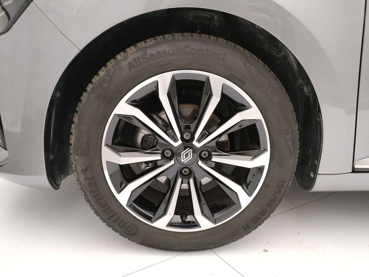 Renault Clio 1.0 tce Techno 90cv (10)