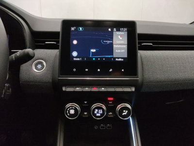 Renault Clio 1.0 tce Techno 90cv (12)