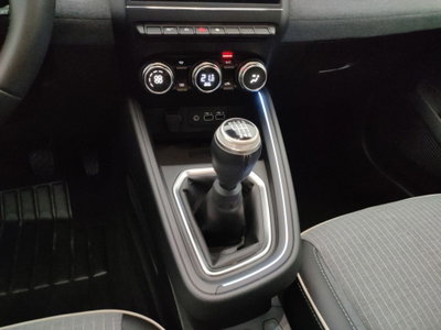 Renault Clio 1.0 tce Techno 90cv (13)